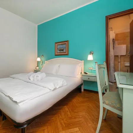 Hotel Silvana Garni 2*