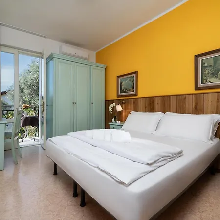 Silvana Garni Limone sul Garda