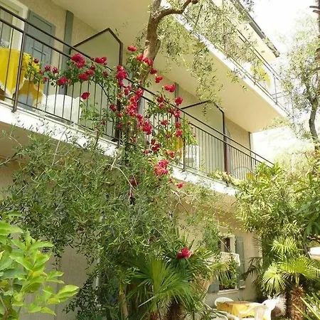 Silvana Garni 2* Limone sul Garda