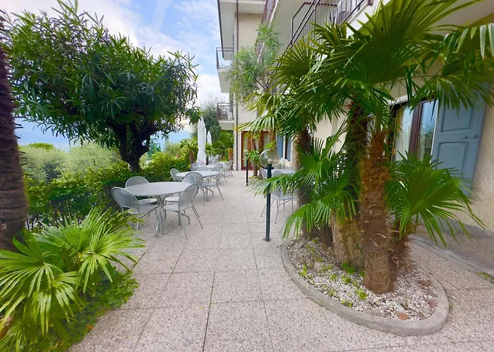 Silvana Garni 2* Limone sul Garda