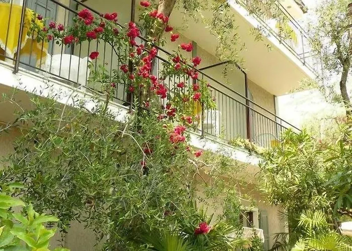 Silvana Garni 2* Limone sul Garda