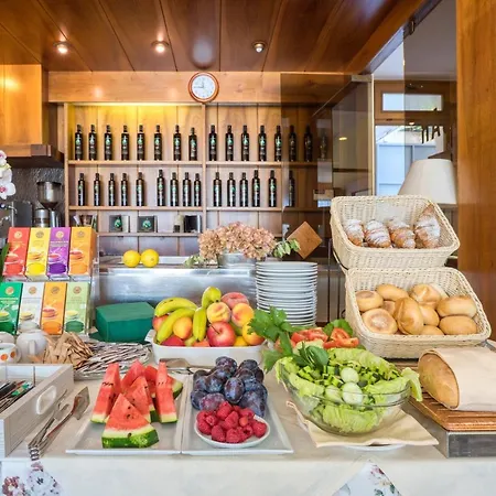 Otel Silvana Garni Limone sul Garda